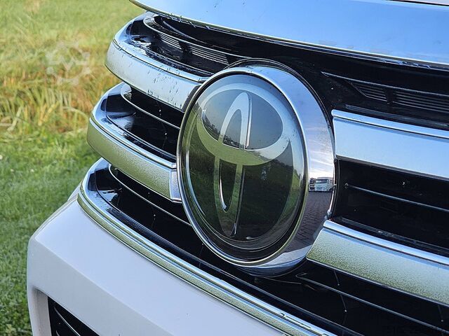 TOYOTA HI-LUX 2.4 EU net export price €19,950.00, AC, automatic transmission, EURO 6, tow bar, Bluet TOYOTA HI-LUX 2.4 EU netto exportprijs 19950,00 ac aut...