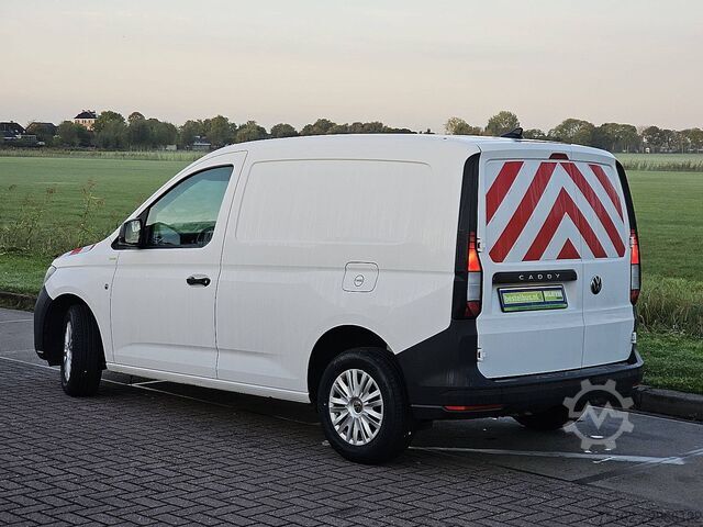 VOLKSWAGEN CADDY 2.0 L1 CarPlay BPM-Free Air Conditioning Parking Sensors Euro6! VW CADDY 2.0 L1 CarPlay BPM-Vrij Airco Parkeersens...