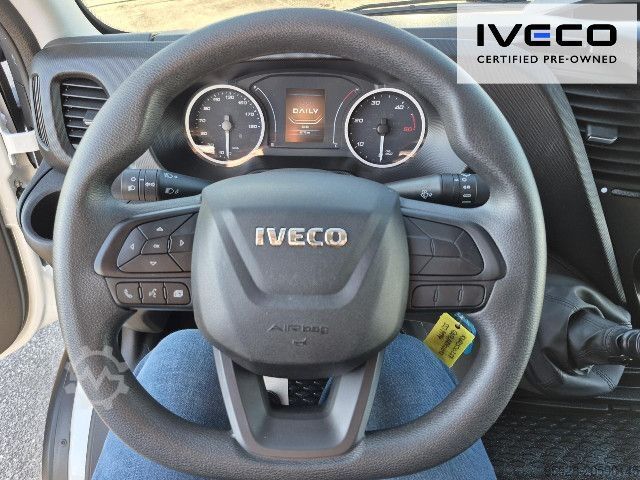 Transporter mit Koffer IVECO 35C16 Koffer / LBW