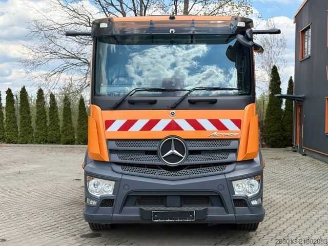 Road sweeper MERCEDES-BENZ ACTROS 1830 4x2 Kehrmaschine BUCHER OPTIFANT8000