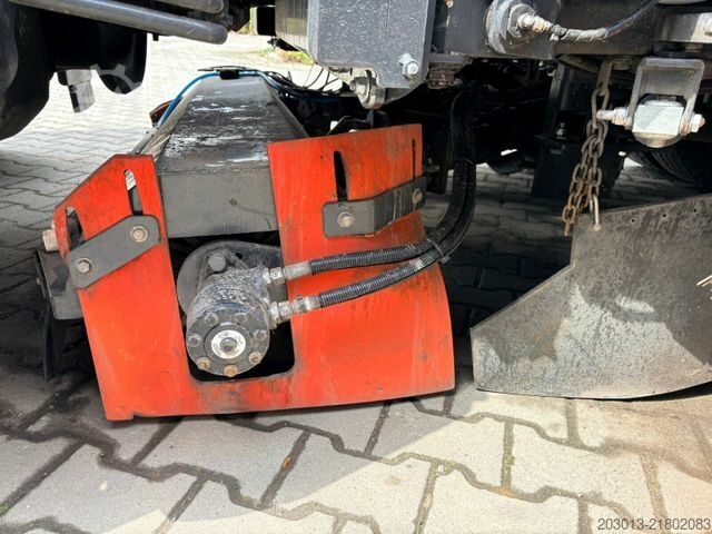 Road sweeper MERCEDES-BENZ ACTROS 1830 4x2 Kehrmaschine BUCHER OPTIFANT8000
