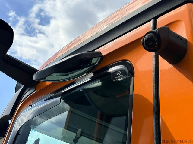 Road sweeper MERCEDES-BENZ ACTROS 1830 4x2 Kehrmaschine BUCHER OPTIFANT8000