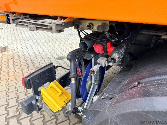 Road sweeper MERCEDES-BENZ ACTROS 1830 4x2 Kehrmaschine BUCHER OPTIFANT8000