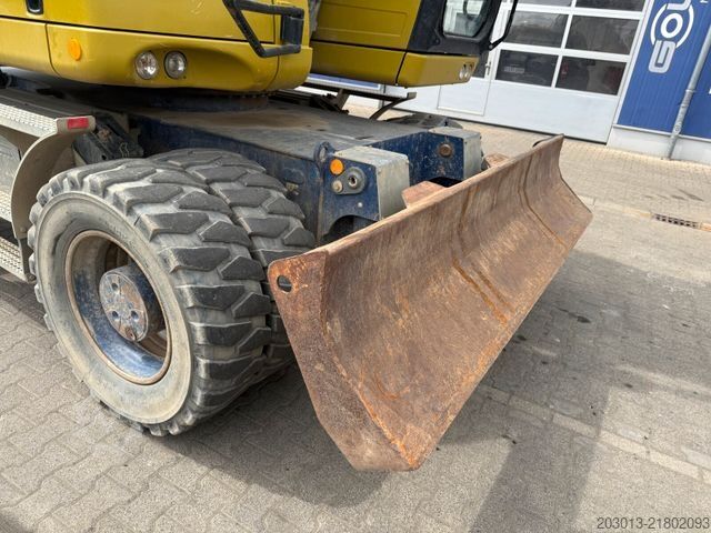 Mobile excavator LIEBHERR A918 Compact Litronic Mobilbagger 18 T *Schnellw