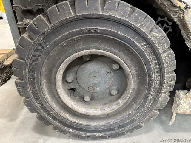 Electric - 3 wheels Still RX20-14C Triplex Drive-In