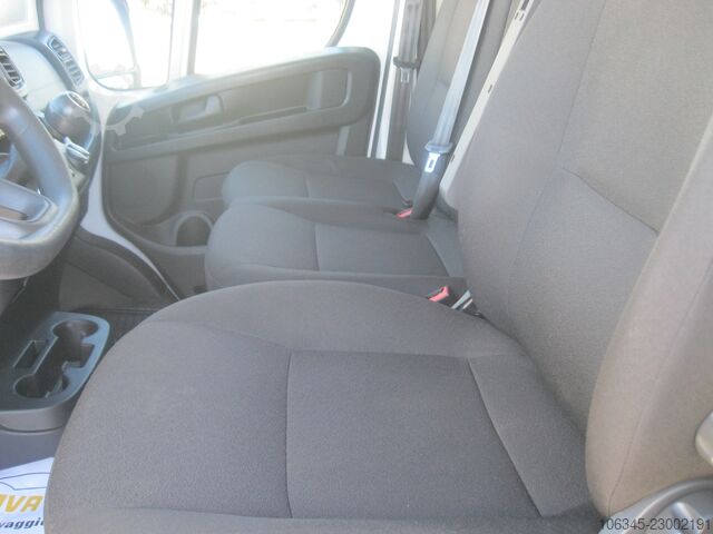 Kastenwagen mit langem Radstand und Hochdach FIAT Ducato Maxi