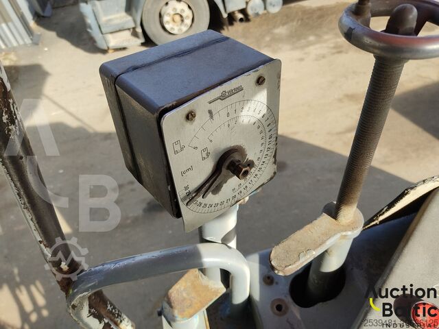 Asphalt mill Wirtgen W35DC