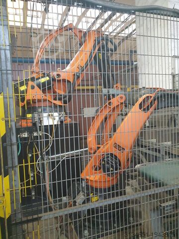 Press for refractory materials Sacmi PHR-1200