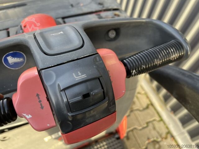 Stand-on stacker Linde D12AP