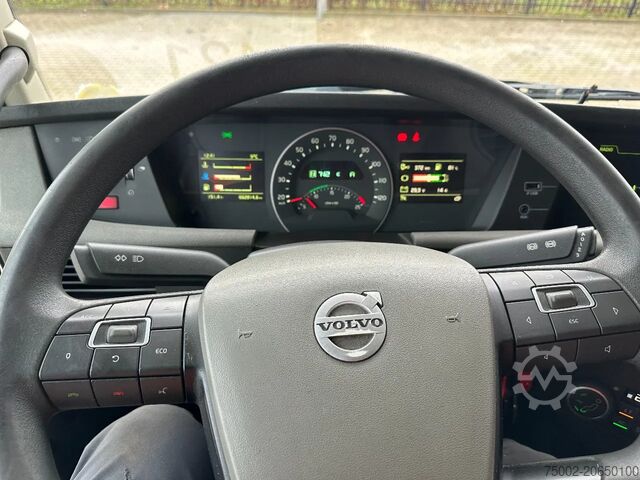 Hazardous substances Volvo FH 13.420 Globetrotter 4x2, ADR (EXII, EXIII, F...