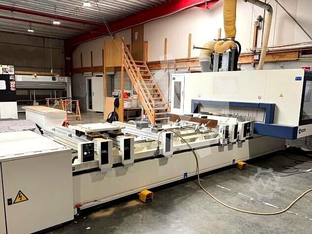 CNC Horizontal-Bearbeitungszentrum Morbidelli M100