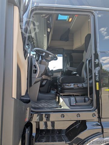 Volume tractor unit MAN TGX 18.520 LL SA Low-Liner, MIETEN?