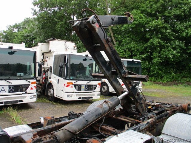 Other MERCEDES-BENZ 816 Atego Palfinger Anbauplatte Winterdienst