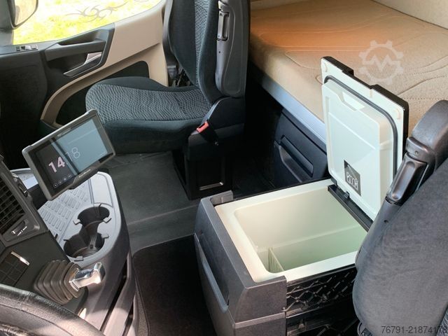 Standard tractor unit MERCEDES-BENZ Actros 1843 LS_ StreamSpace_ Retarder_ 2x Tank