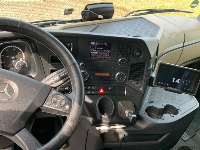 Standard tractor unit MERCEDES-BENZ Actros 1843 LS_ StreamSpace_ Retarder_ 2x Tank