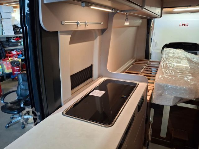 Campervan CARADO pro CV 640 pro AHK / LiFePo / Solar