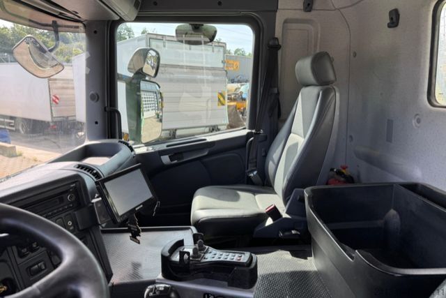 Skip truck SCANIA G360 4x2 Gergen