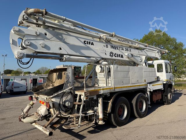Concrete pump truck Iveco Magirus 330