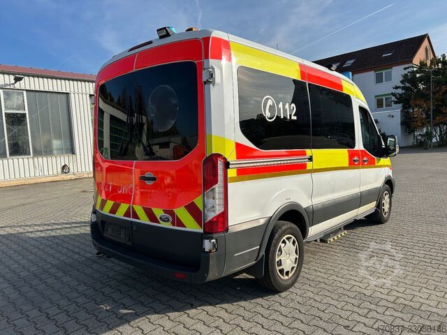 Feuerwehrfahrzeug FORD Transit / Trage + Liege + Rampe