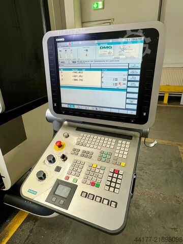 Vertical machining center DMG DMF 180 - 7