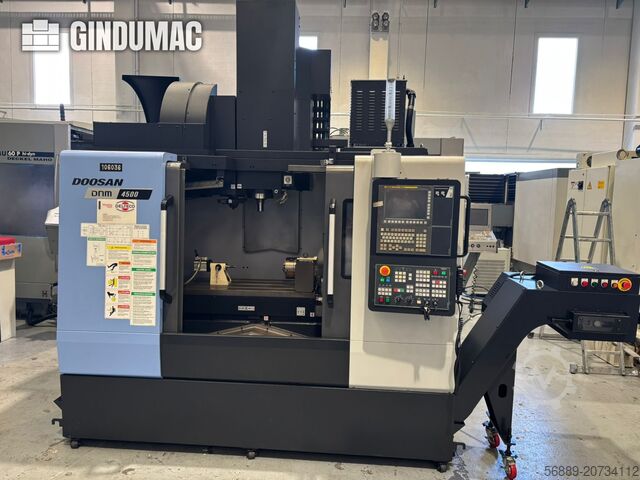 VERTIKALES BEARBEITUNGSZENTRUM DOOSAN DNM 4500