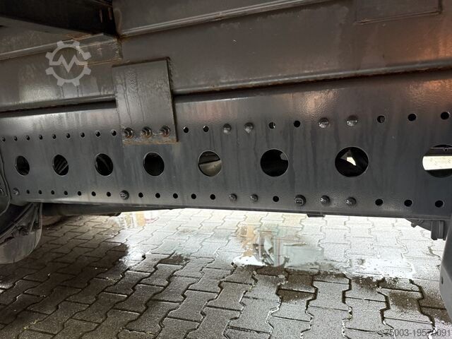 Autokran Mercedes-Benz Atego 1227 Kran MKG 96