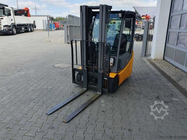 Forklift Jungheinrich EFG 215 / Triplex 4.25m / SS / nur 1.680h / 2021