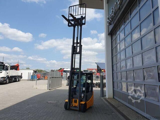 Forklift Jungheinrich EFG 215 / Triplex 4.25m / SS / nur 1.680h / 2021