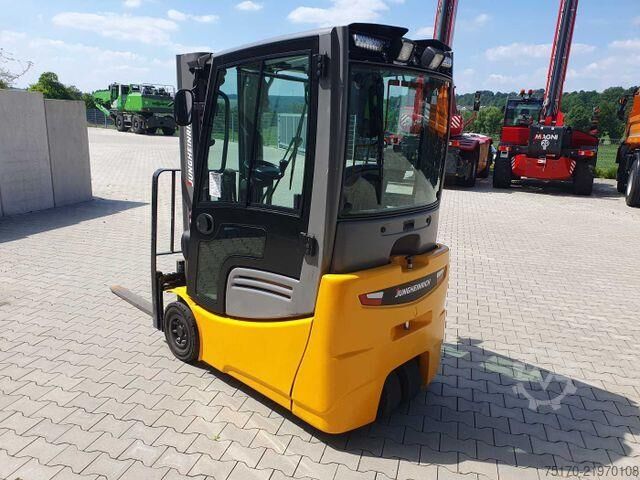 Forklift Jungheinrich EFG 215 / Triplex: 4.25m! / SS / 2.472h! / 2020
