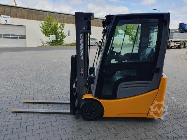 Forklift Jungheinrich EFG 215 / Triplex: 4.25m! / SS / 2.472h! / 2020