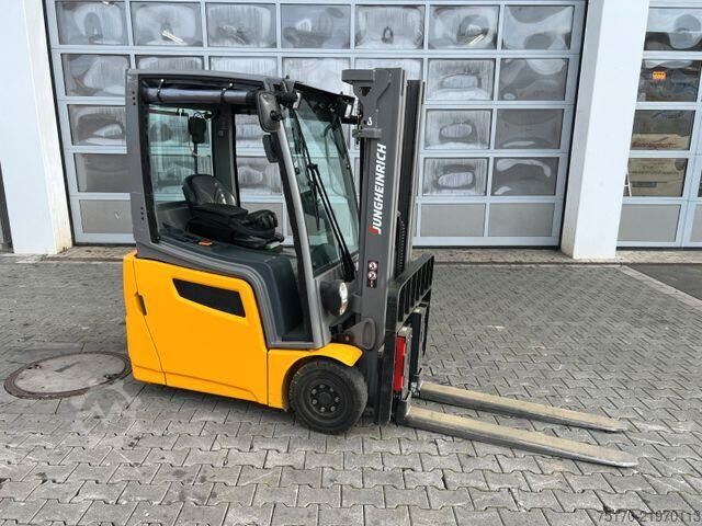 Forklift Jungheinrich EFG 215 / Triplex: 4.25m! / SS / 1.573h / 2024