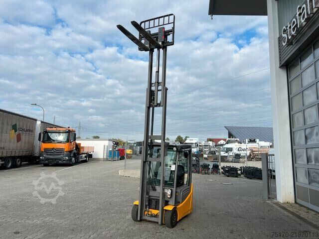 Forklift Jungheinrich EFG 215 / Triplex: 4.25m! / SS / 1.573h / 2024