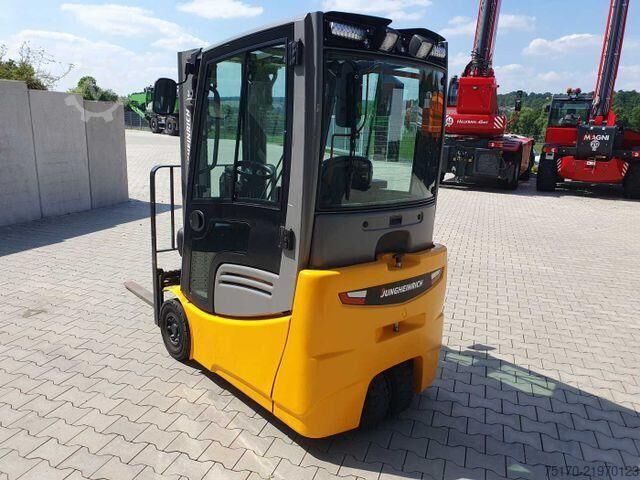 Forklift Jungheinrich EFG 215 / Triplex: 4.25m! / SS / 4.166h / 2024