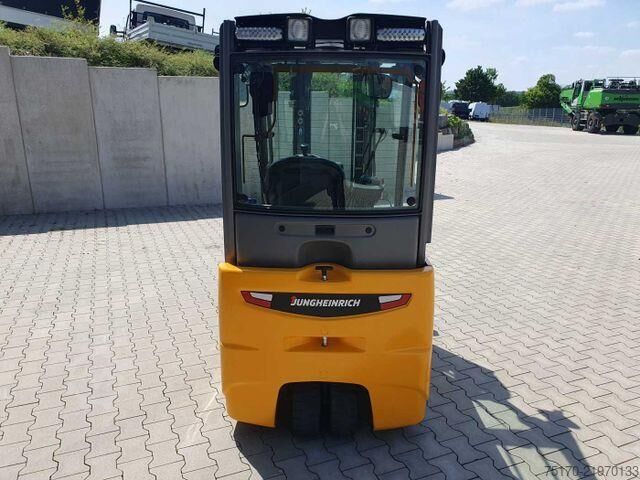 Forklift Jungheinrich EFG 215 / Triplex: 4.25m! / SS / nur 1.368h!