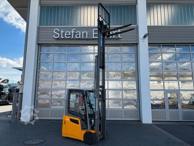 Forklift Jungheinrich EFG 215 / Triplex: 4.25m! / SS / nur 2.865h!