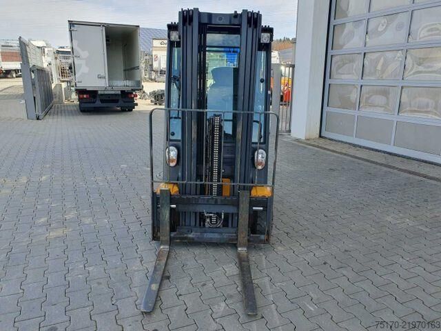 Forklift Jungheinrich EFG 215 / Triplex: 4.35m! / SS / nur 2.054h!
