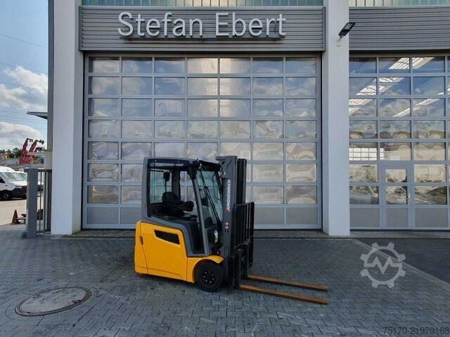 Forklift Jungheinrich EFG 215 / Triplex: 4.25m! / SS / nur 3.488h!