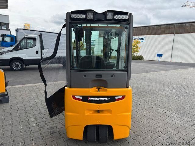 Forklift Jungheinrich EFG 215 / Triplex: 4.25m! / SS / nur 3.298h!