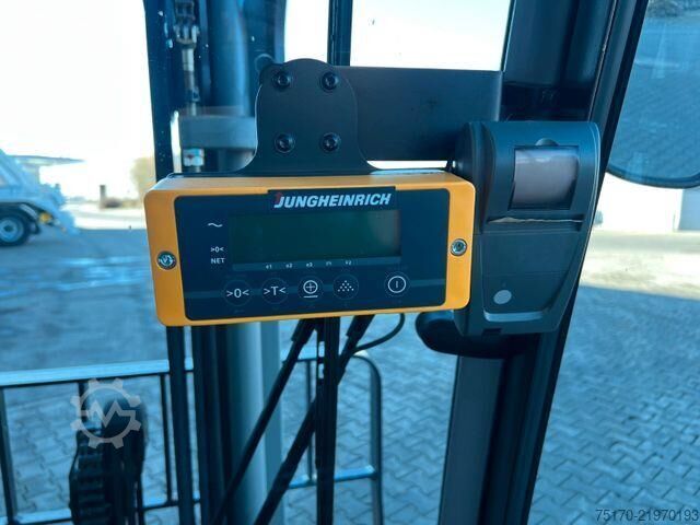 Gabelstapler Jungheinrich EFG 215 / Triplex: 4.25m! / SS / nur 995h! Waage