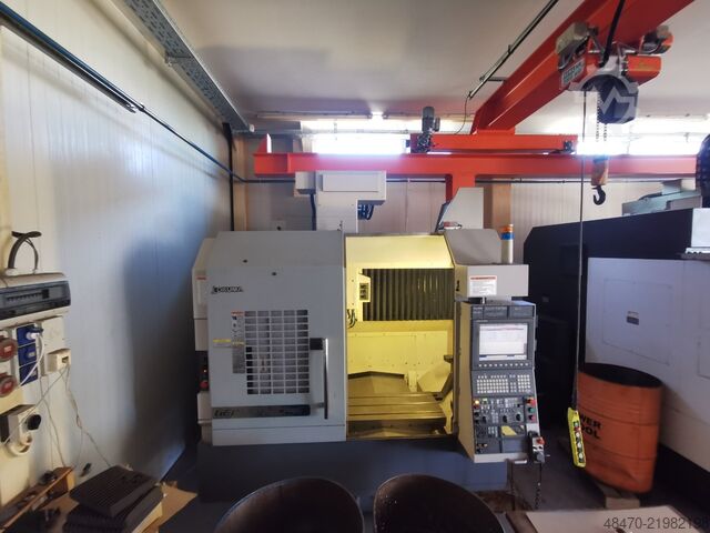 Vertical machining center Okuma GENOS M460-VE-e