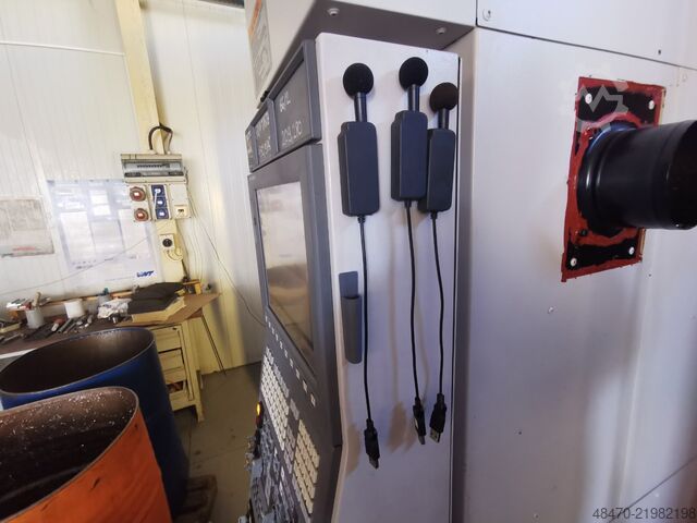 Vertical machining center Okuma GENOS M460-VE-e