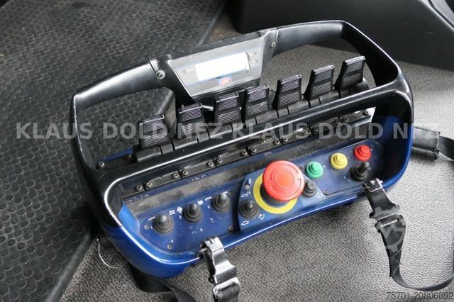 Autokran RENAULT Premium 460 Lander Kran HMF org 51000 km