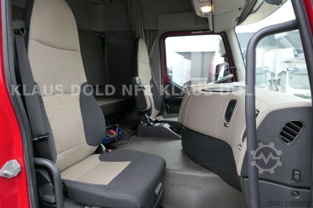 Autokran RENAULT Premium 460 Lander Kran HMF org 51000 km