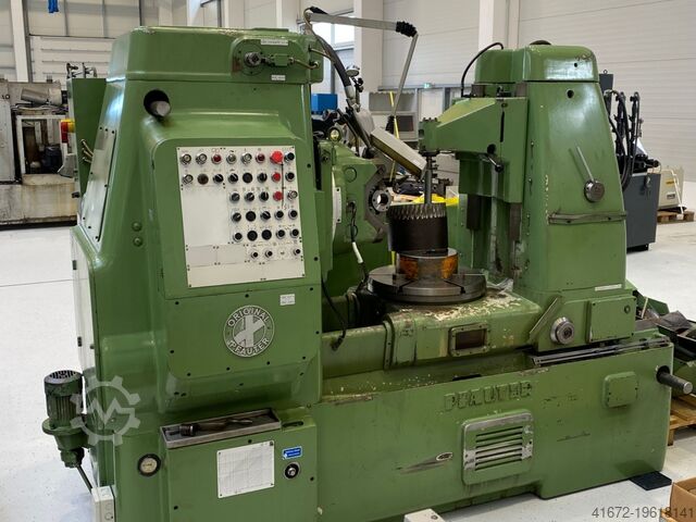 Zahnrad-Abwälzfräsmaschine - vertikal PFAUTER P 630
