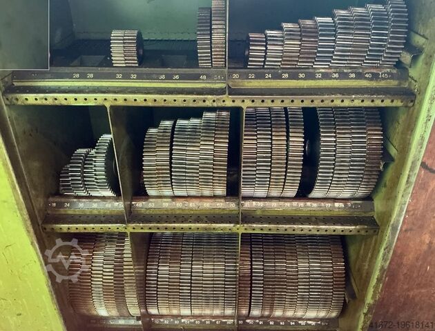 Zahnrad-Abwälzfräsmaschine - vertikal PFAUTER P 630