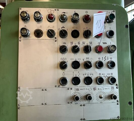 Zahnrad-Abwälzfräsmaschine - vertikal PFAUTER P 630