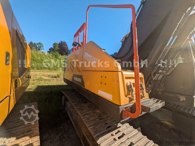 Chain excavator VOLVO EC 220 / SW + 2 Löffel