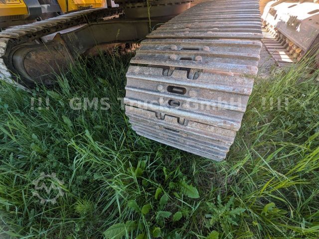 Chain excavator VOLVO EC 220 / SW + 2 Löffel