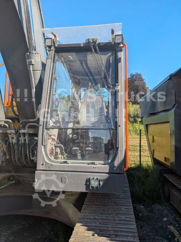 Chain excavator VOLVO EC 220 / SW + 2 Löffel
