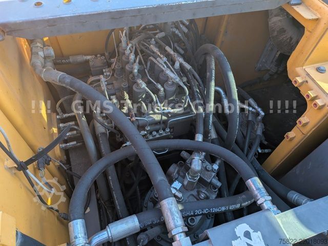 Chain excavator VOLVO EC 220 / SW + 2 Löffel